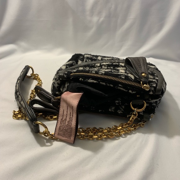 Like New Vintage Woven herringbone bag with chain detail strap - Picture 4 of 7